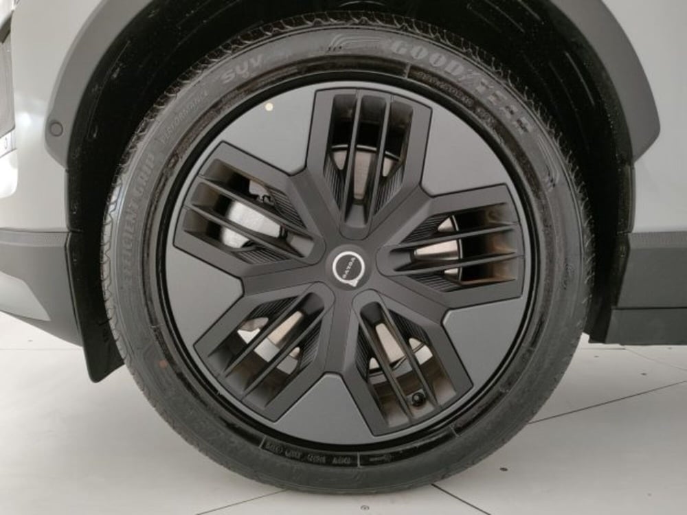 Volvo EX30 Cross Country nuova a Modena (8)