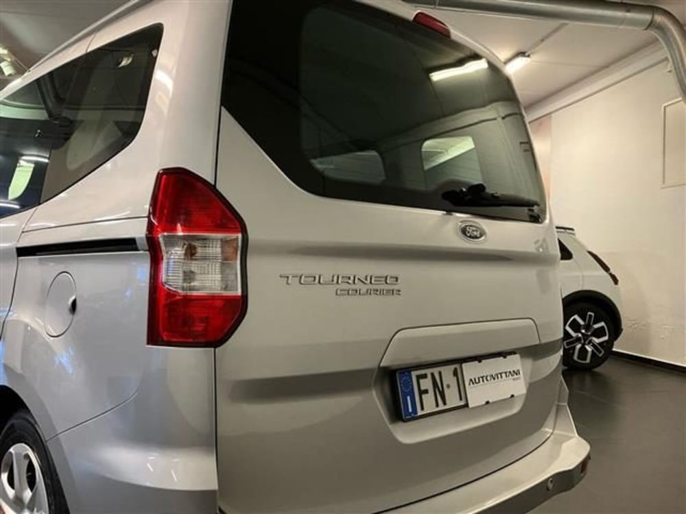 Ford Tourneo Courier usata a Como (7)