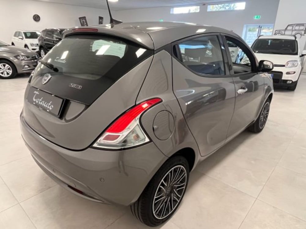 Lancia Ypsilon usata a Oristano (8)