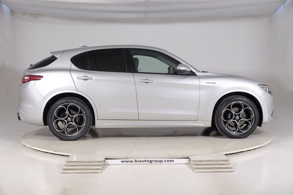 Alfa Romeo Stelvio usata a Torino (5)