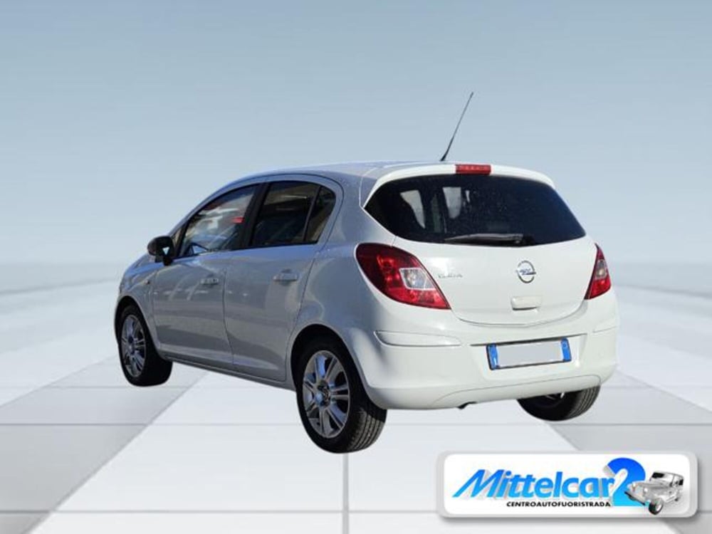 Opel Corsa usata a Udine (4)