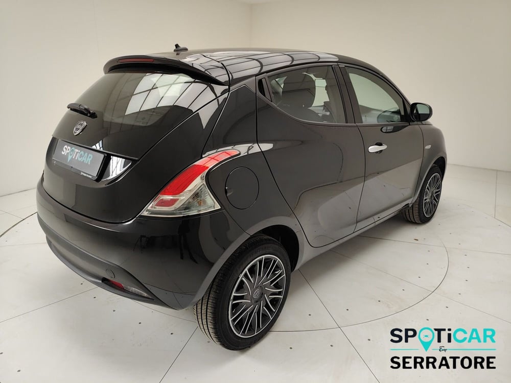 Lancia Ypsilon usata a Como (5)