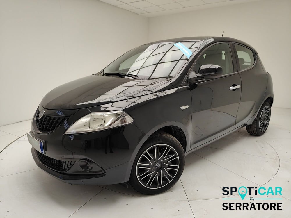 Lancia Ypsilon usata a Como