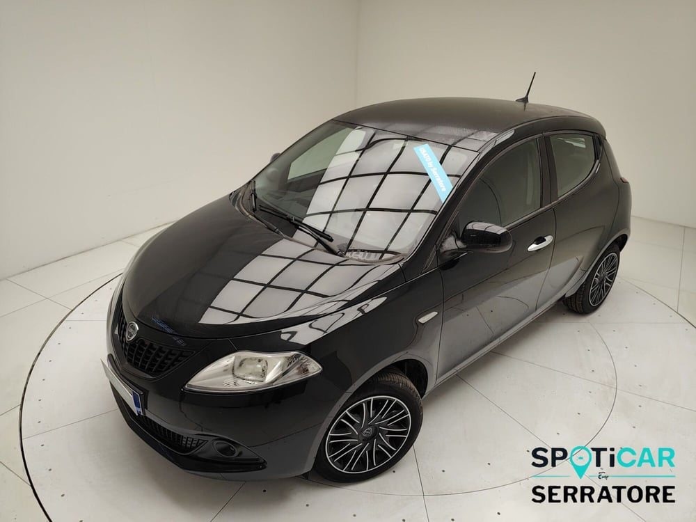 Lancia Ypsilon usata a Como (15)