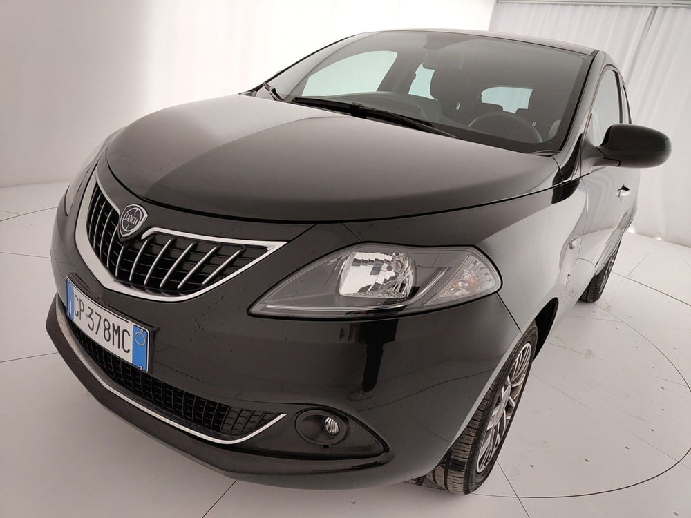 Lancia Ypsilon usata a Caserta (14)