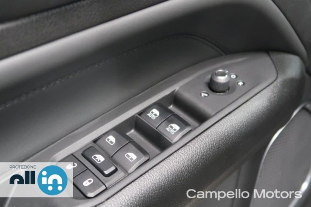 Jeep Compass nuova a Venezia (18)