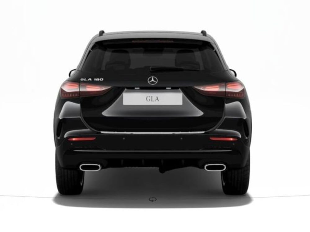 Mercedes-Benz GLA SUV nuova a Verona (4)