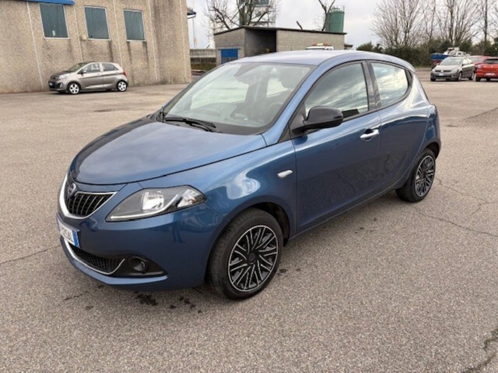 Lancia Ypsilon usata a Varese (8)