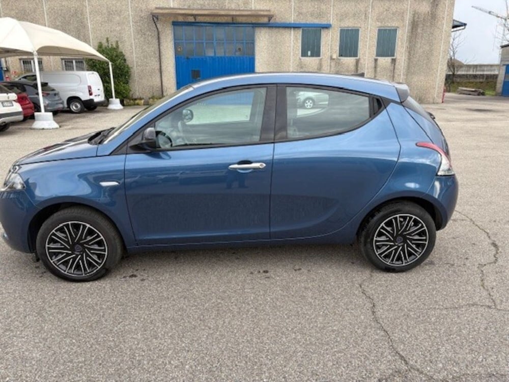 Lancia Ypsilon usata a Varese (9)