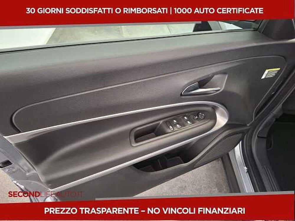 Jeep Avenger nuova a Chieti (12)