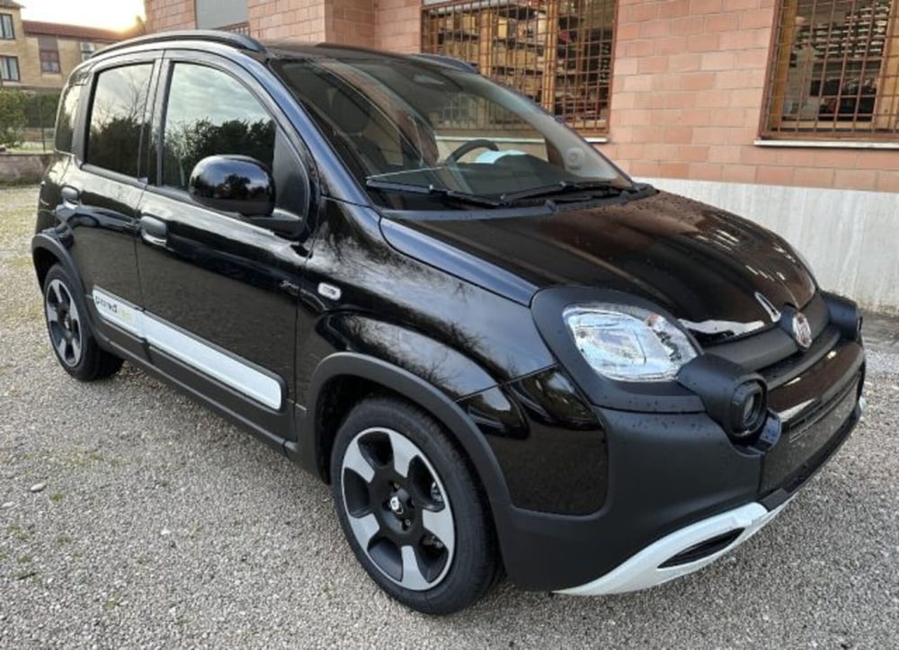 Fiat Panda Cross nuova a Roma (3)