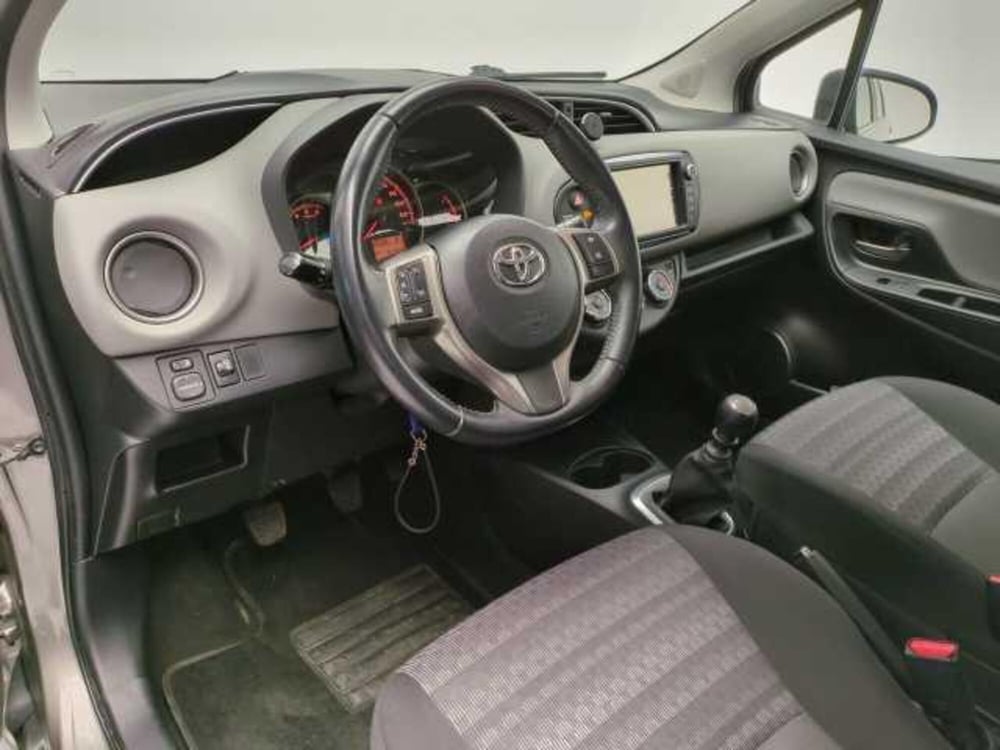 Toyota Yaris usata a Avellino (13)