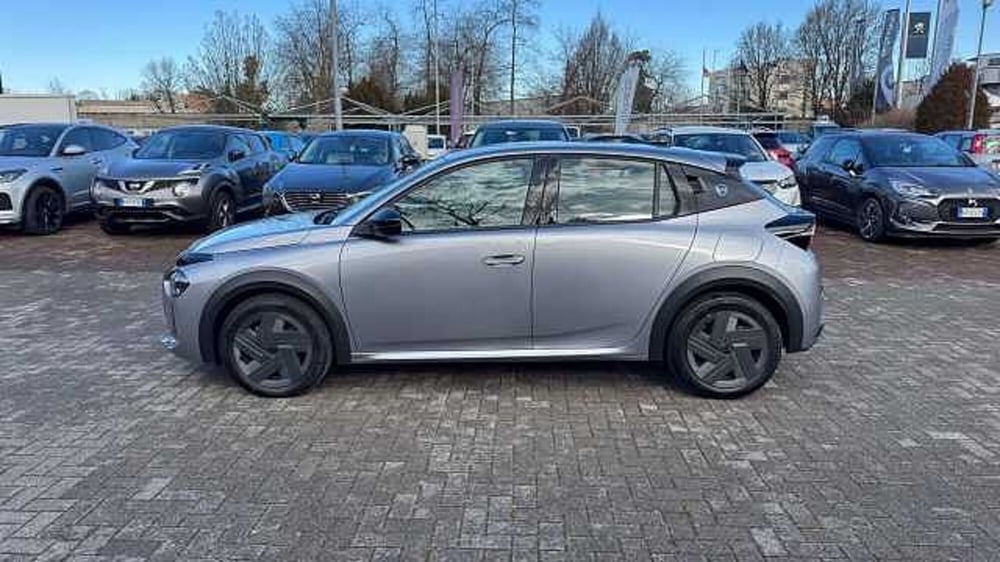 Lancia Ypsilon nuova a Milano (2)