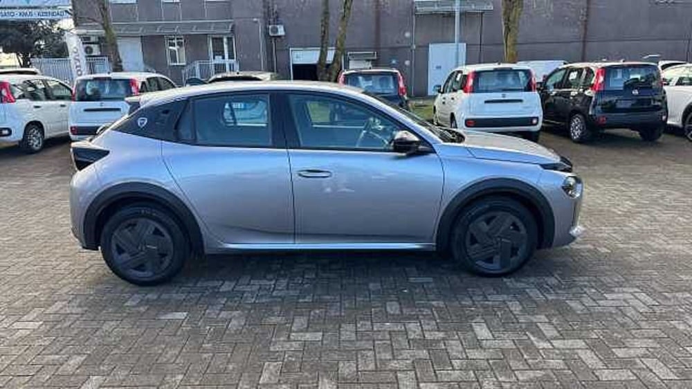 Lancia Ypsilon nuova a Milano (6)