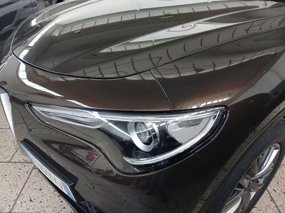 Alfa Romeo Stelvio usata a Lecce (7)