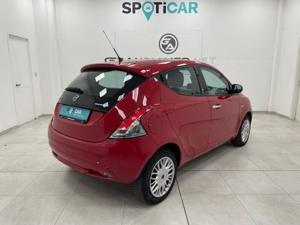 Lancia Ypsilon usata a Alessandria (3)