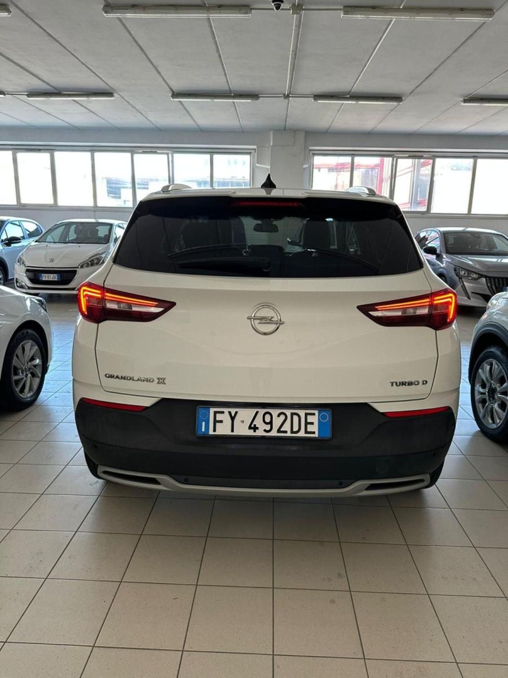 Opel Grandland X usata a Napoli (6)