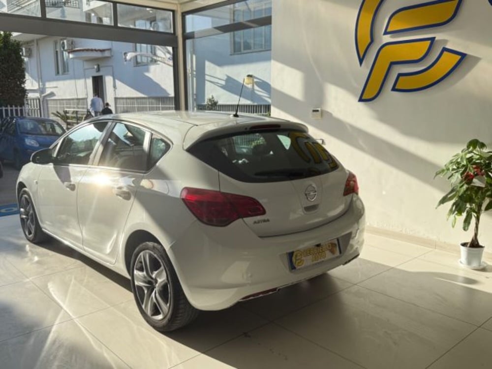 Opel Astra usata a Napoli (8)