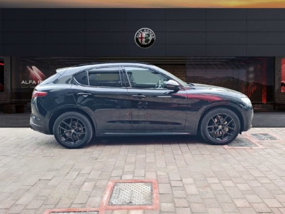 Alfa Romeo Stelvio usata a Monza e Brianza (4)