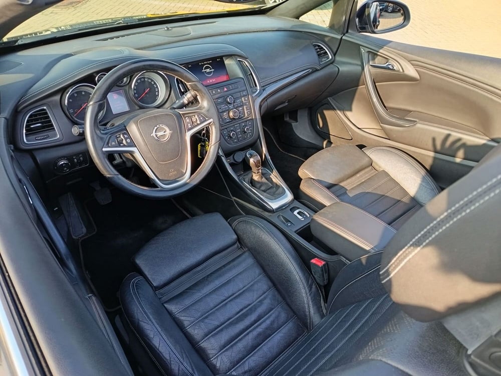 Opel Cascada usata a Alessandria (10)