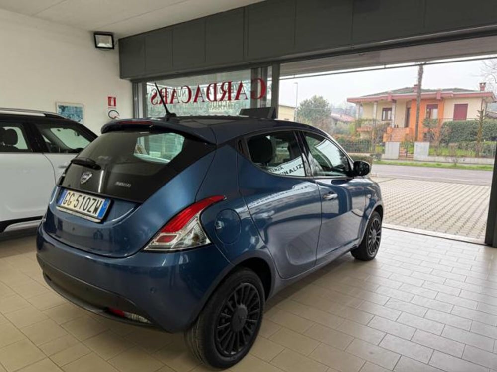 Lancia Ypsilon usata a Brescia (5)