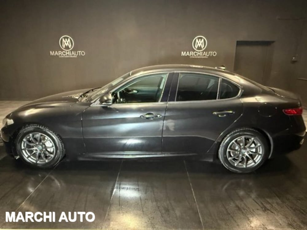 Alfa Romeo Giulia usata a Perugia (8)