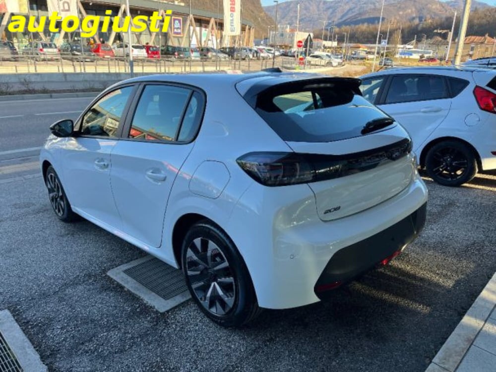 Peugeot 208 nuova a Belluno (5)