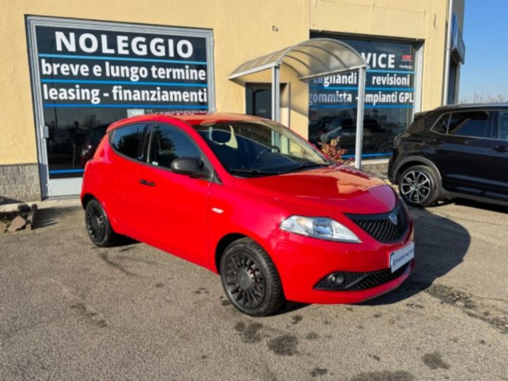 Lancia Ypsilon usata a Milano