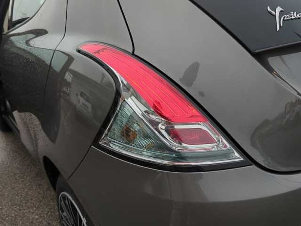 Lancia Ypsilon usata a Treviso (17)