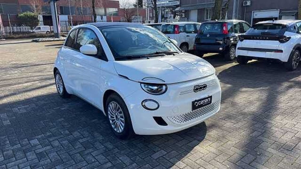 Fiat 500e Cabrio nuova a Milano (7)