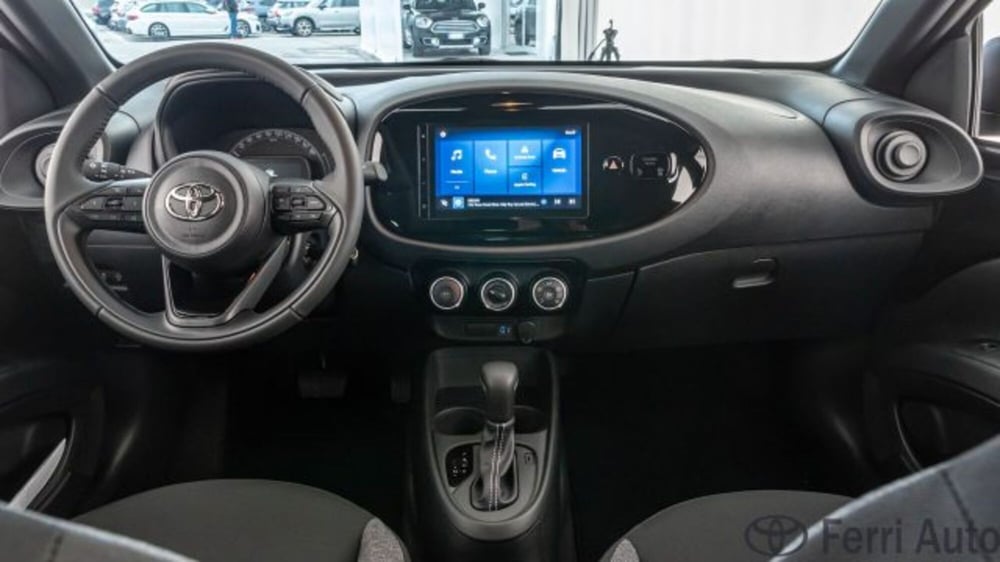 Toyota Aygo X nuova a Padova (8)