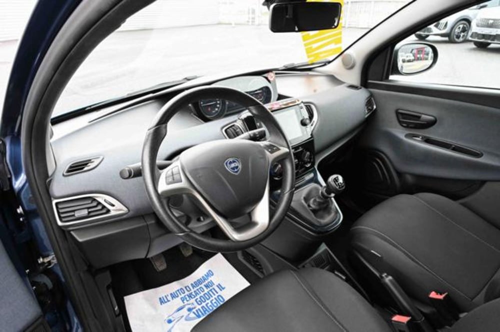 Lancia Ypsilon usata a Torino (12)