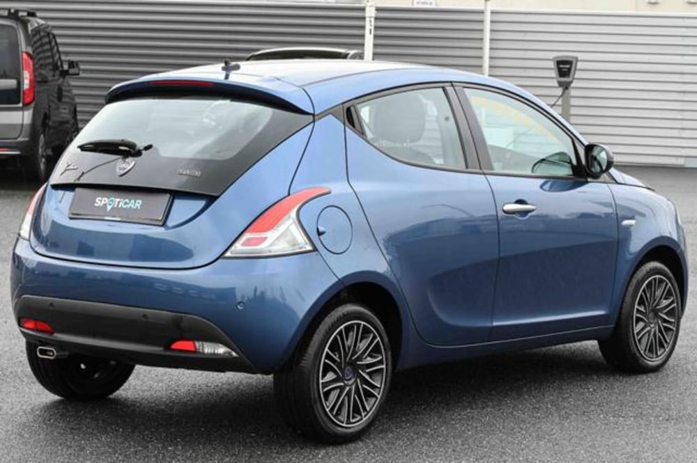 Lancia Ypsilon usata a Torino (5)