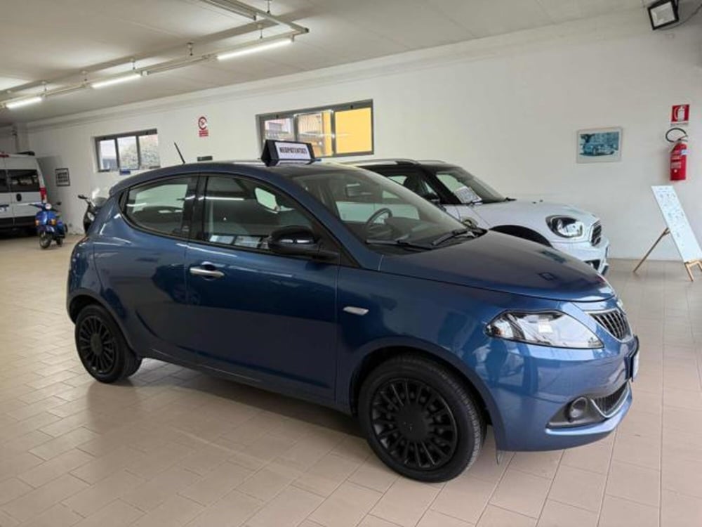 Lancia Ypsilon usata a Brescia (3)