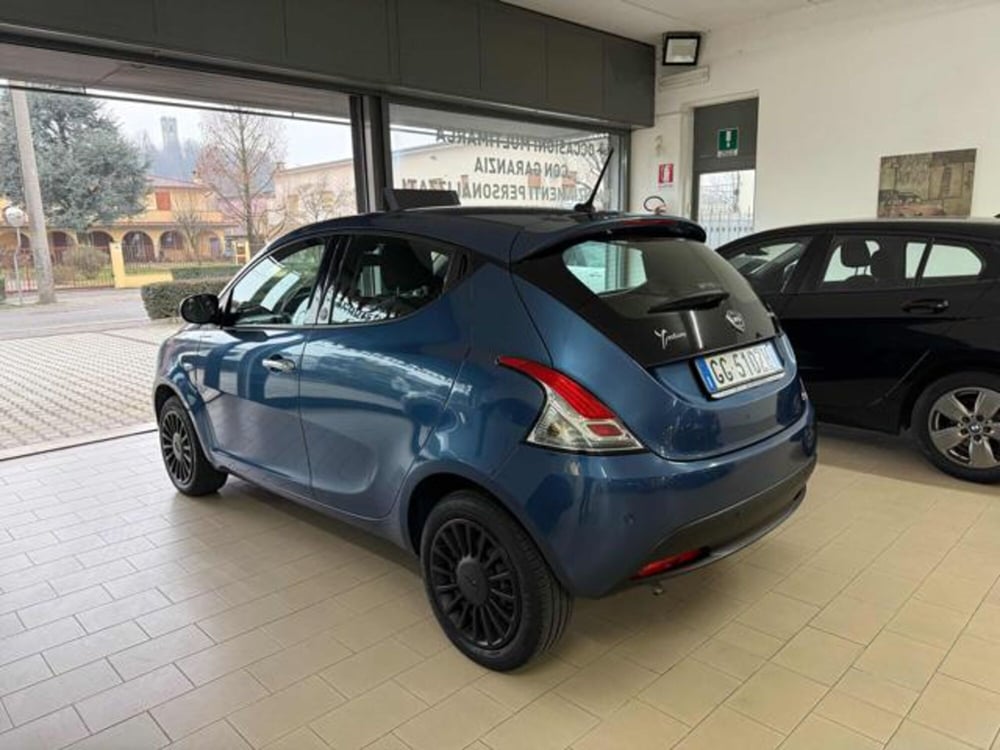 Lancia Ypsilon usata a Brescia (4)