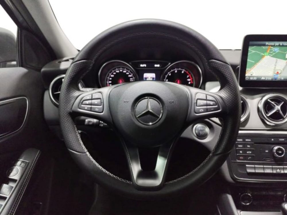 Mercedes-Benz GLA SUV usata a Modena (7)