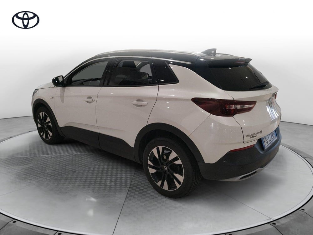 Opel Grandland X usata a Catania (4)