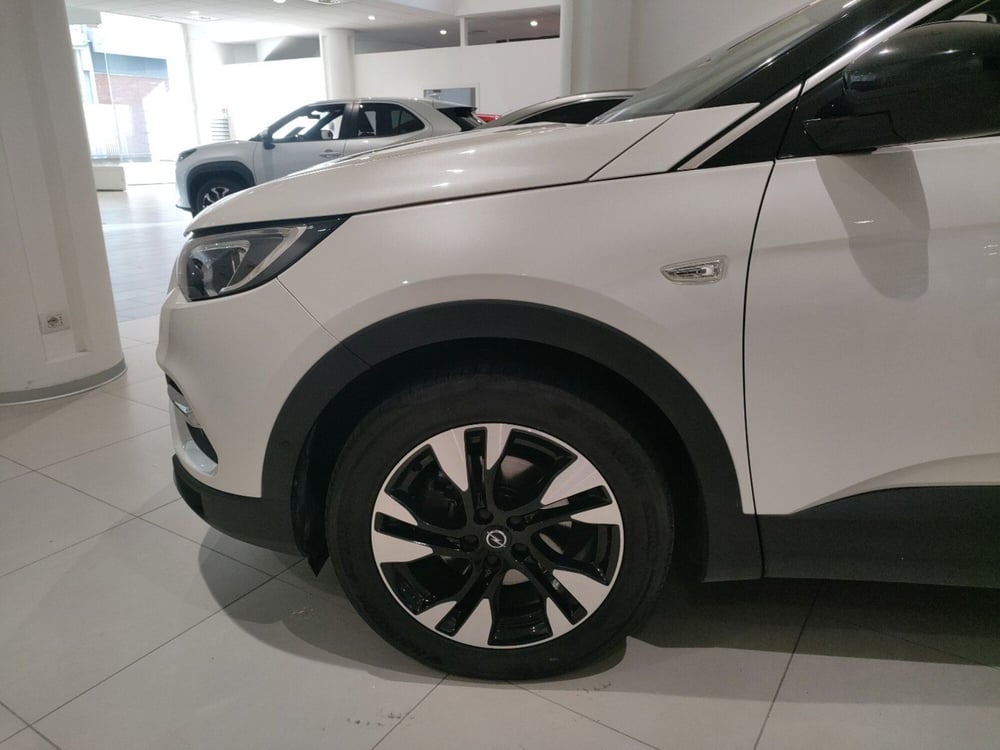 Opel Grandland X usata a Catania (5)