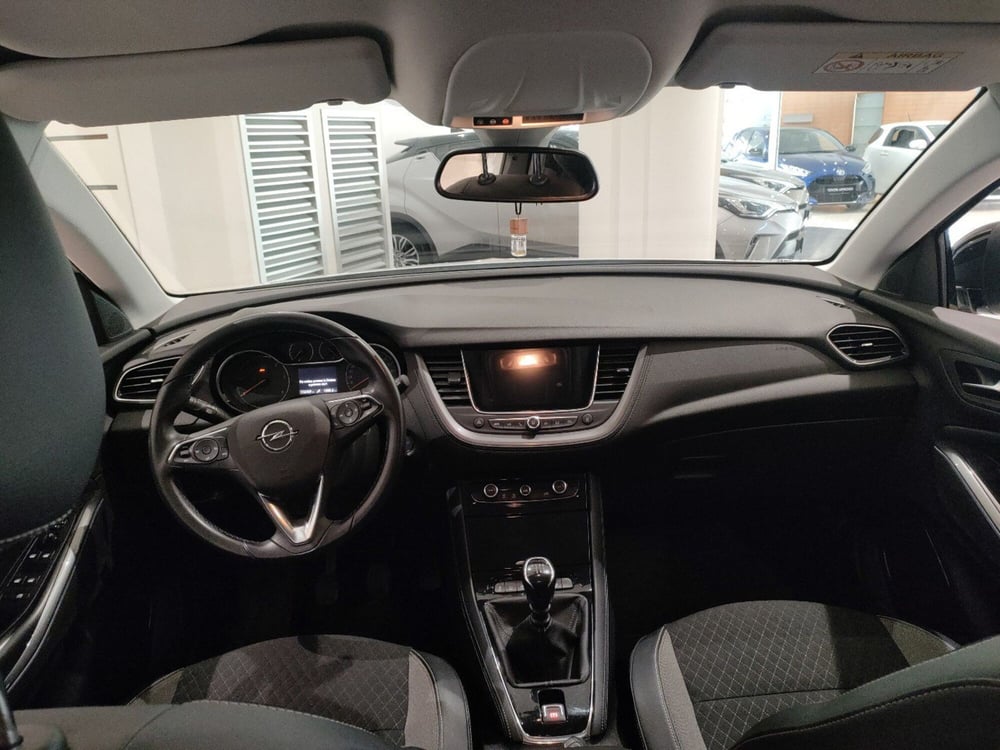 Opel Grandland X usata a Catania (9)