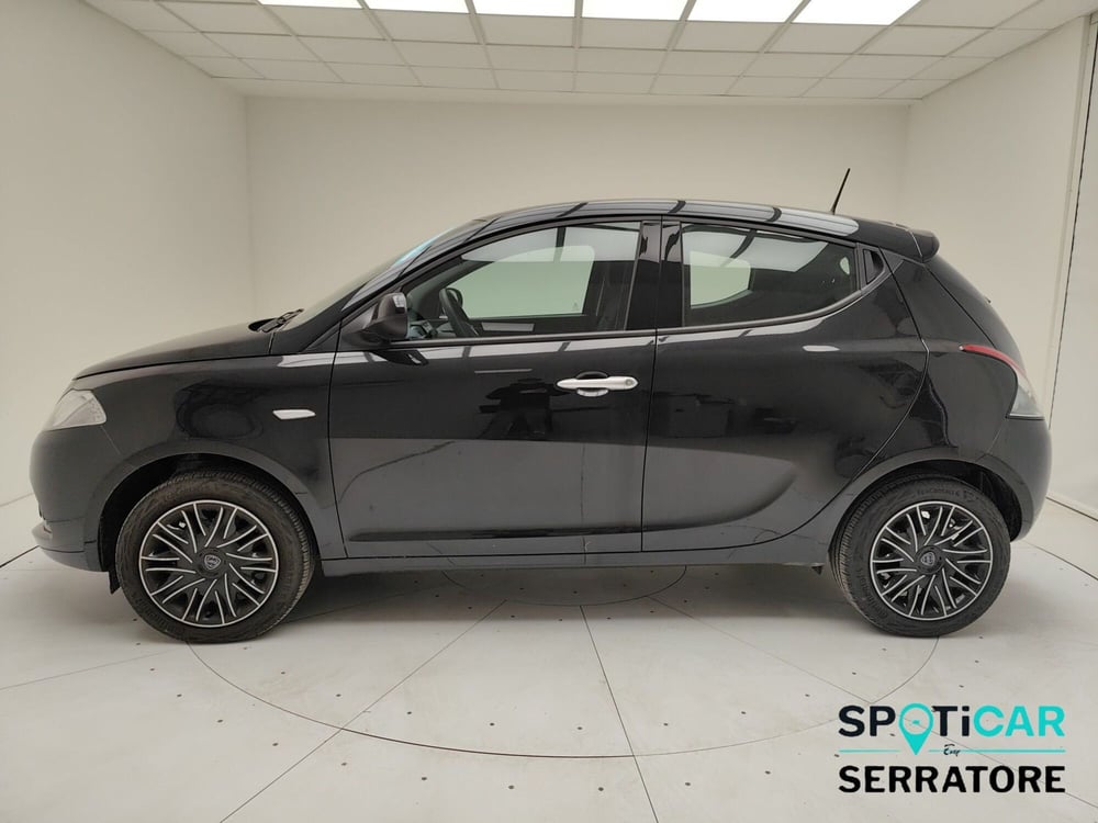 Lancia Ypsilon usata a Como (4)