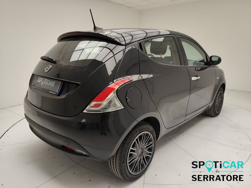 Lancia Ypsilon usata a Como (5)