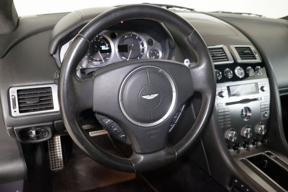 Aston Martin DB9 usata a Torino (10)