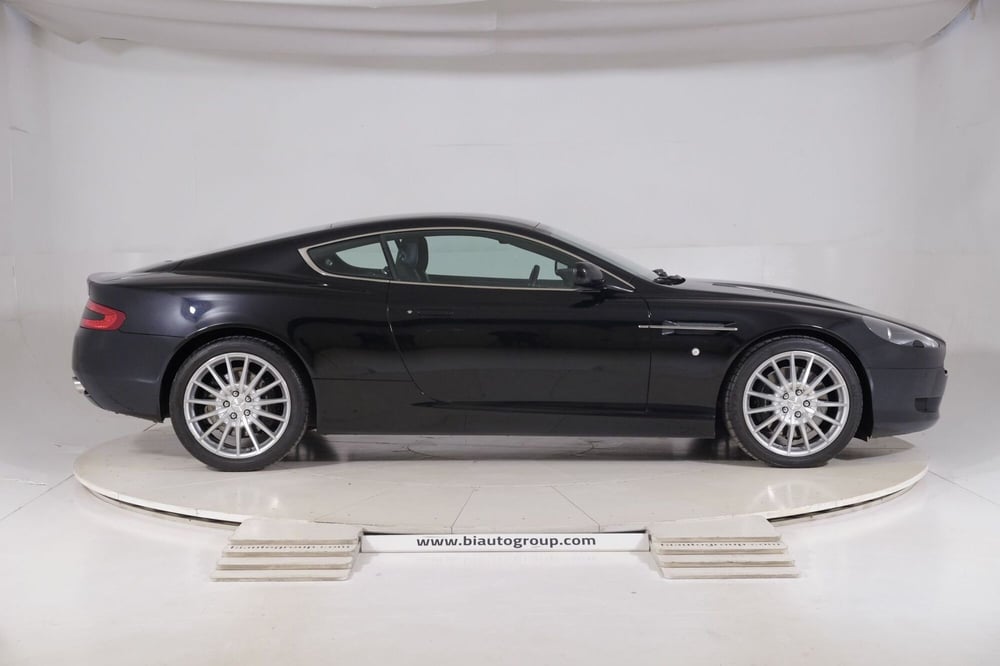 Aston Martin DB9 usata a Torino (5)