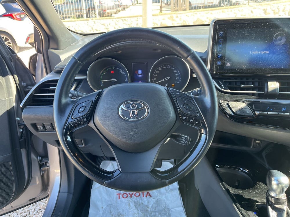 Toyota Toyota C-HR usata a Ragusa (10)