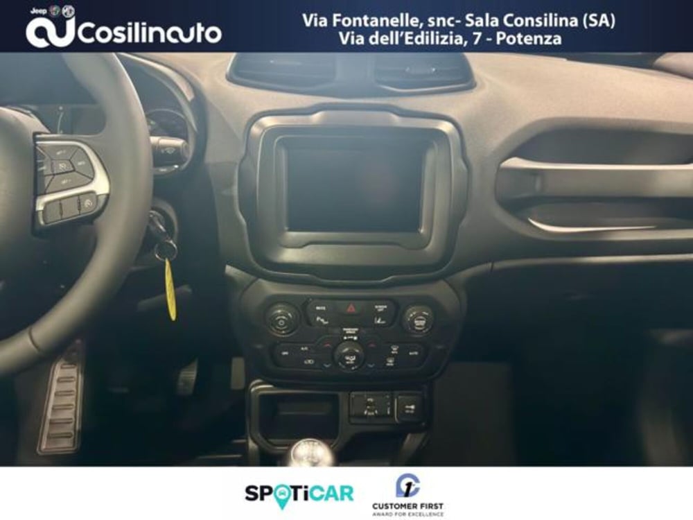 Jeep Renegade nuova a Salerno (13)