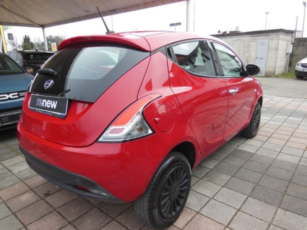 Lancia Ypsilon usata a Pavia (2)