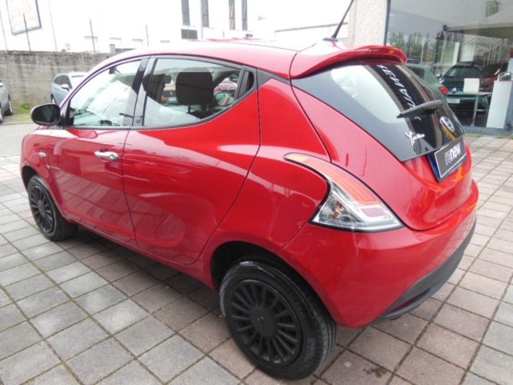 Lancia Ypsilon usata a Pavia (5)