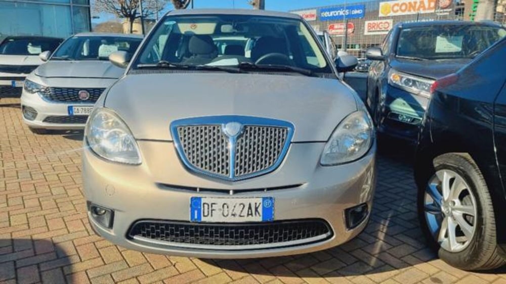 Lancia Ypsilon usata a Savona