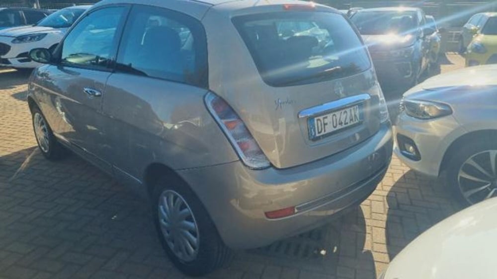 Lancia Ypsilon usata a Savona (7)