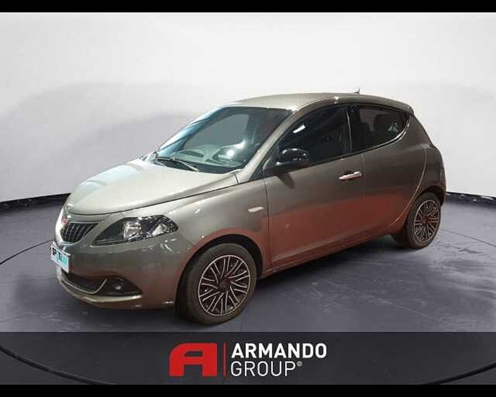 Lancia Ypsilon usata a Cuneo